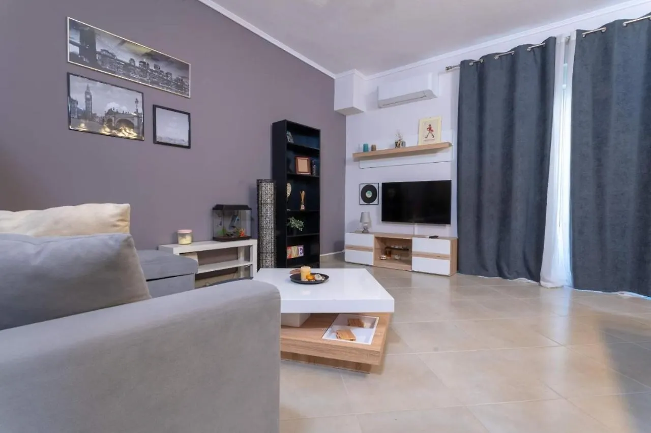 Beautiful & Modern Apartment In Thessaloniki
